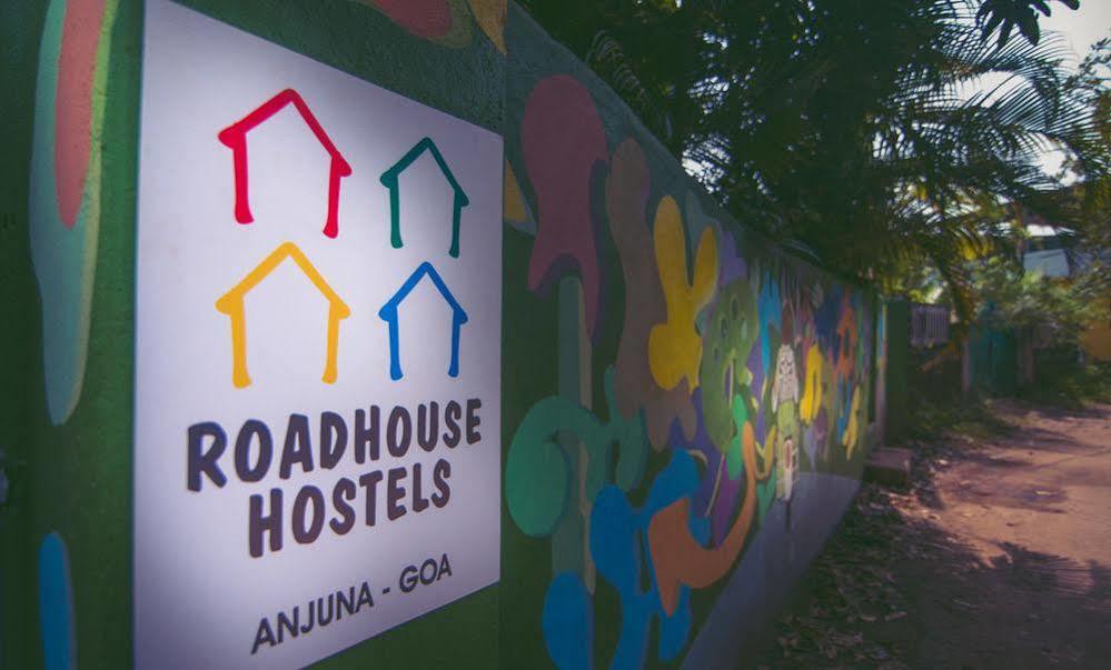 Anjuna By Roadhouse Hostels Goa Luaran gambar