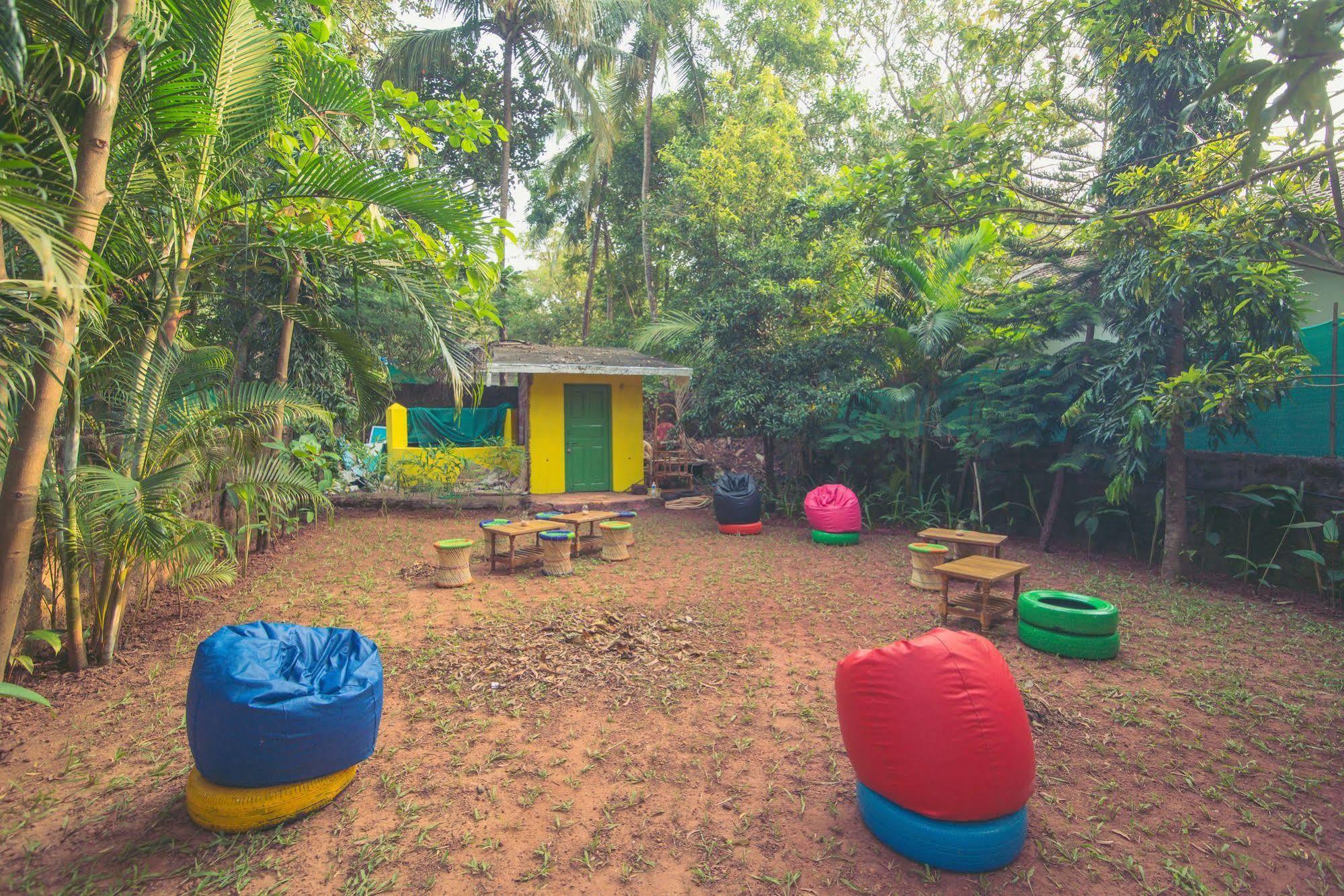 Anjuna By Roadhouse Hostels Goa Luaran gambar