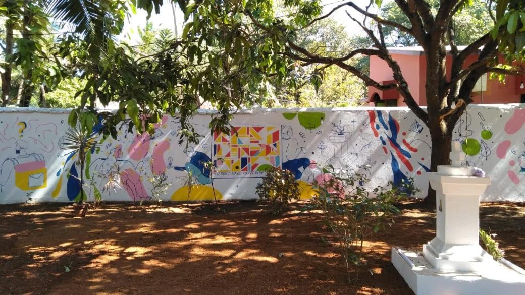 Anjuna By Roadhouse Hostels Goa Luaran gambar