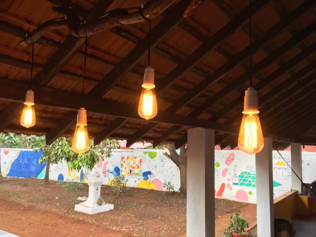 Anjuna By Roadhouse Hostels Goa Luaran gambar