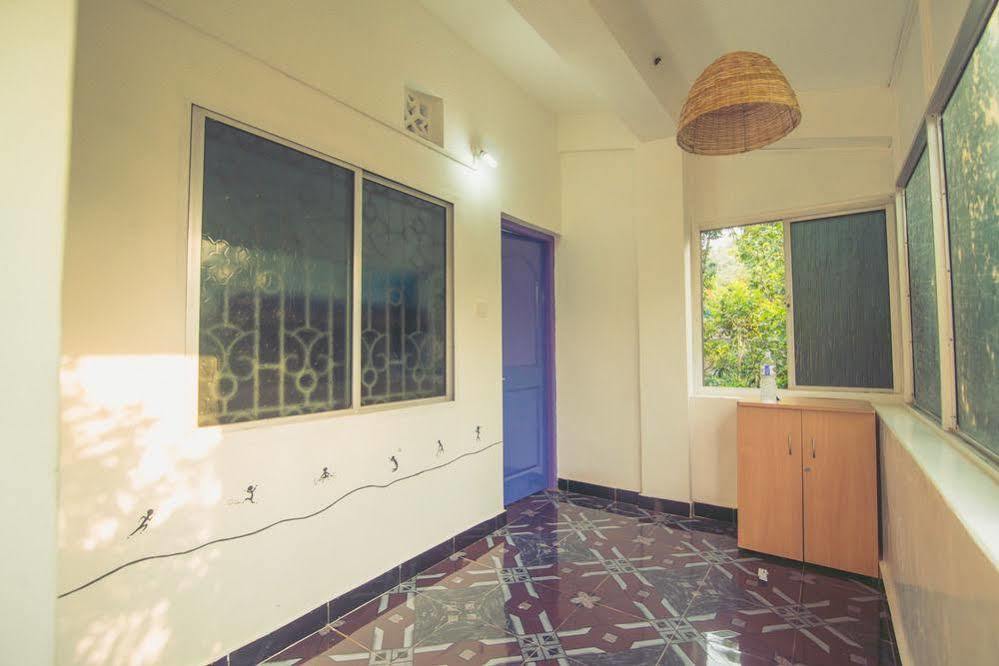 Anjuna By Roadhouse Hostels Goa Luaran gambar