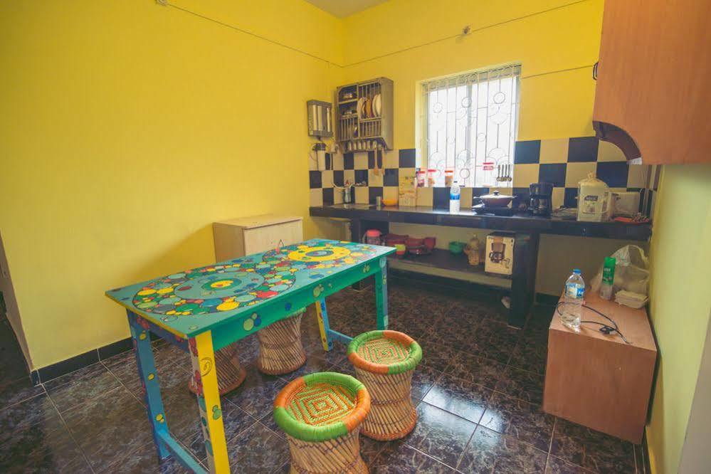 Anjuna By Roadhouse Hostels Goa Luaran gambar